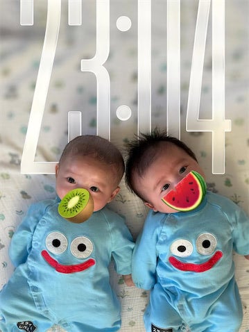 双子がゴロン！中川翔子、“双子の日”に待ち受け画像を披露「思わず頬が緩んでしまいます」