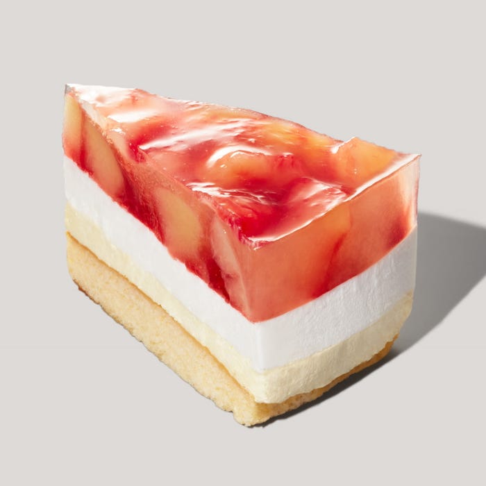 ピーチ&ミルクケーキ580円/提供画像