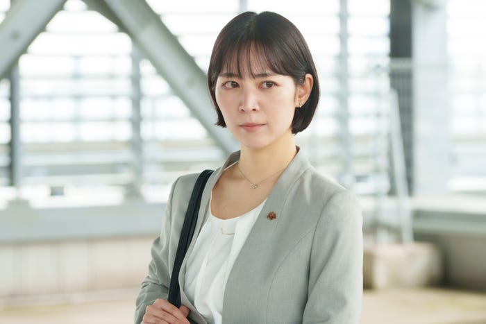 吉谷彩子(C)「能面検事」製作委員会