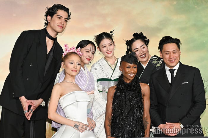 (後列左から)kemio、清水美依紗、高畑充希、ゆりやんレトリィバァ、ジョン・M・チュウ監督(前列左から)アリアナ・グランデ、シンシア・エリヴォ(C)モデルプレス