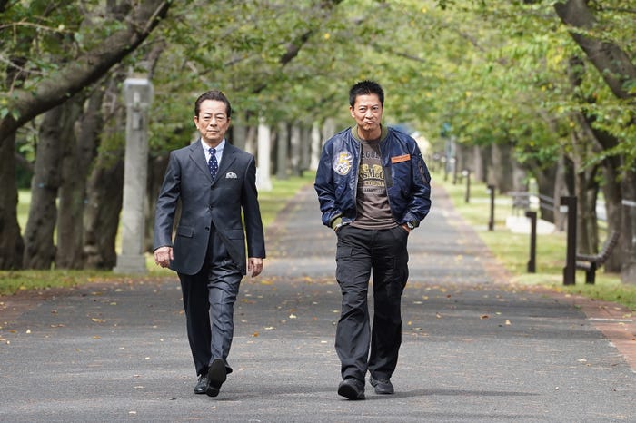 水谷豊、寺脇康文「相棒season22」第2話より(C)テレビ朝日