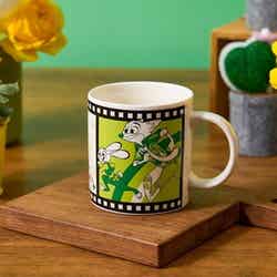 スーベニア/マグカップ税込2,200円、白雲石コースター税込1,320円(C)Disney