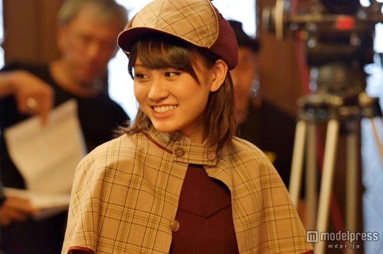 前田敦子がミニスカ名探偵に　AKB48全メンバー出演の長編CMスタート