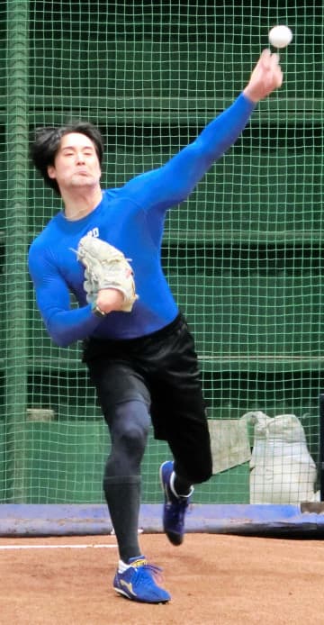 日本ハム・上原 ブルペン初投げ31球「例年より出力は出ているのかな」昨季リリーフで大活躍