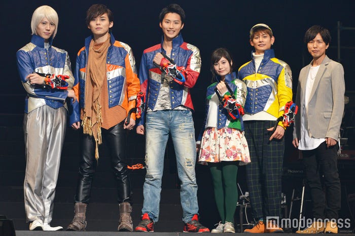 (左から)山崎大輝、岸洋佑、岐洲匠、大久保桜子、榊原徹士、神谷浩史 (C)モデルプレス