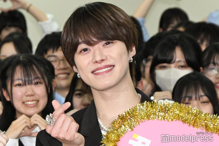 「私の孫になって」という団扇が嬉しかった大橋和也(C)モデルプレス