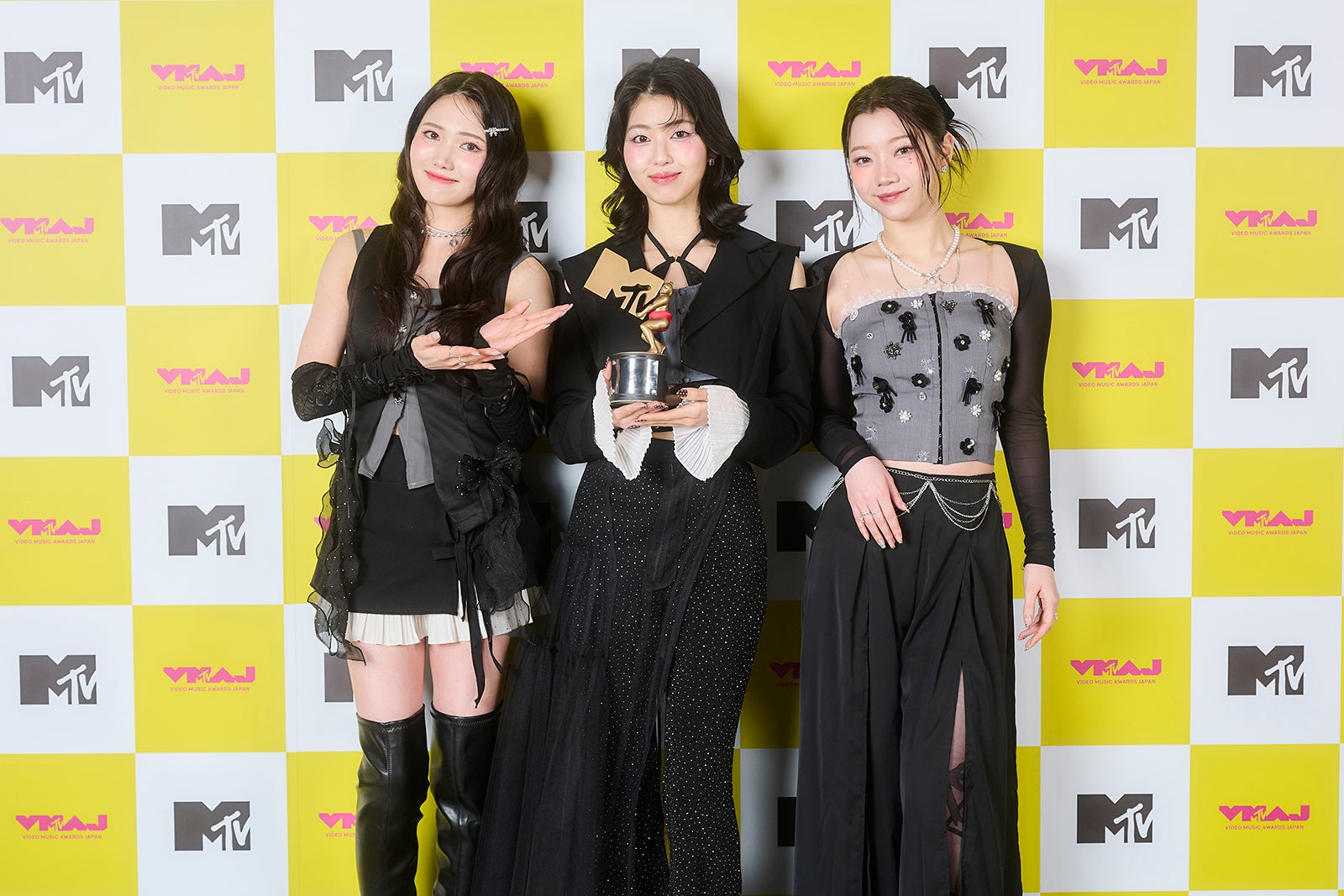 IS:SUE／撮影：田中聖太郎