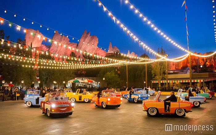 新アトラクション「ルイジのローリッキン・ロードスター」(C)Disney/Pixar