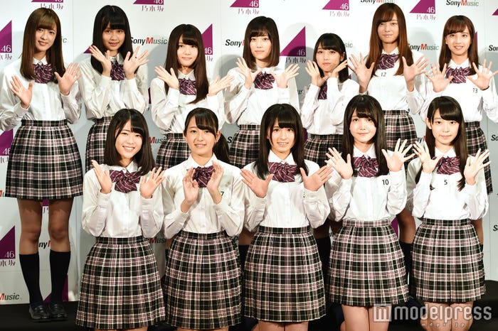 乃木坂46の新メンバー12人が決定(前列左から)岩本蓮加、向井葉月、大園桃子、久保史緒里、阪口珠美(後列左から)吉田彩乃クリスティー、中村麗乃、伊藤理々杏、山下美月、与田祐希、梅澤美波、佐藤楓(C)モデルプレス