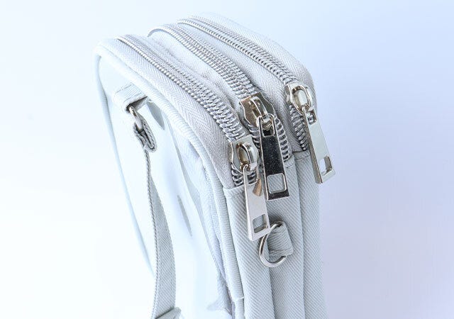 ムック本　ムック　付録　人気　おすすめ　オススメ　宝島社　宝島　レビュー　便利　優秀　当たり　最高　2023　ローリーズファーム　推し活ポーチ　LOWRYS