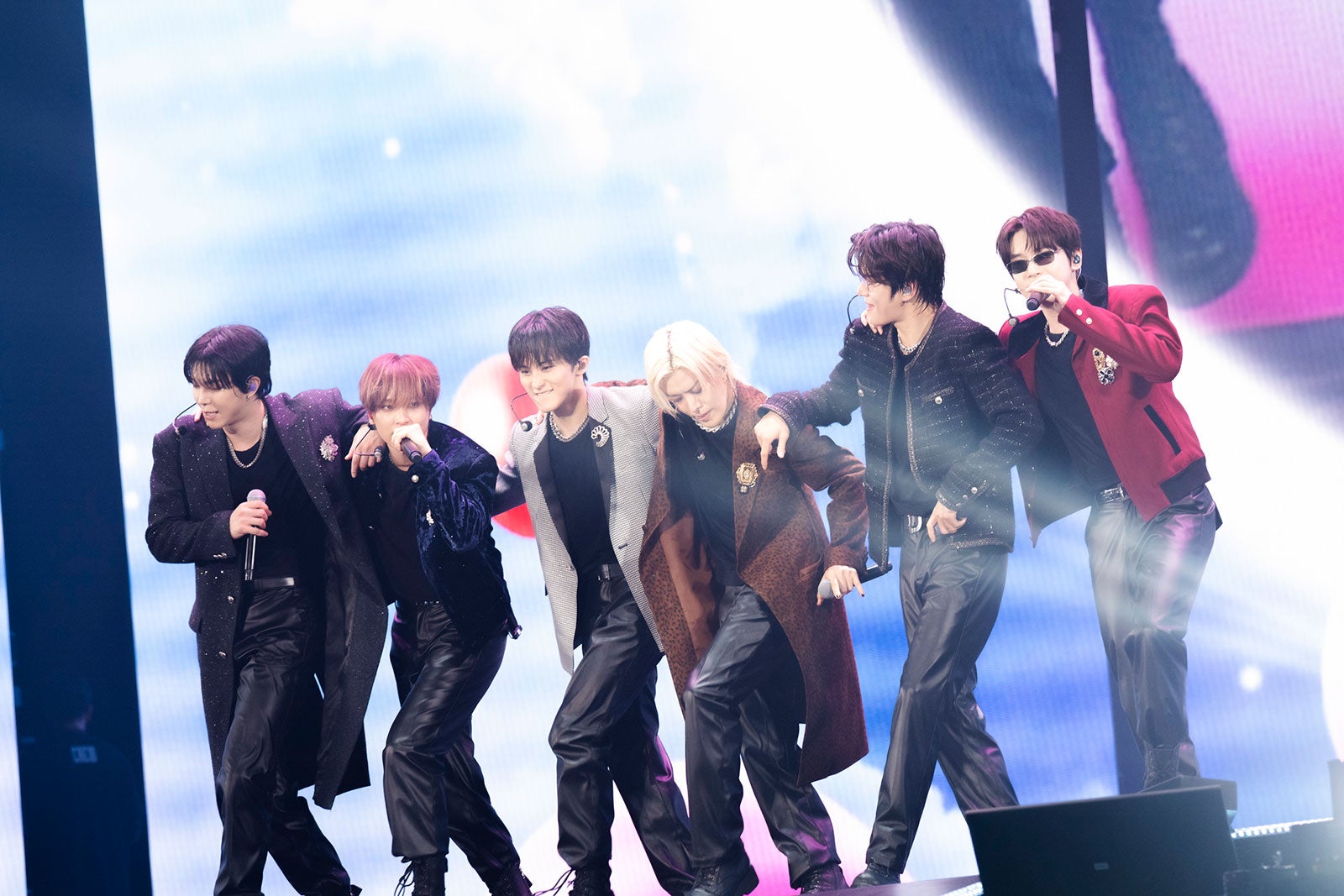 NCT 127東京ドーム公演に地響きレベルの叫び 6人だからこそ