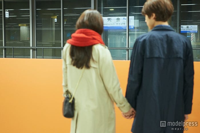 (左より)森カンナ、坂口健太郎