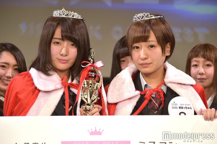 日本一のかわいい女子高生を決めるミスコン<北海道・東北地方予選/グランプリ:りったんさん(左)&準グランプリ:まほっちゃんさん(右)>(C)モデルプレス