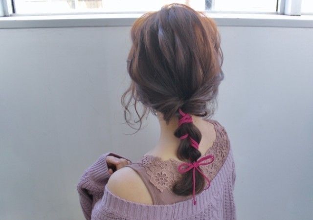 仕事終わりのお疲れヘアを3分でアレンジ 簡単おしゃれなポニーテール モデルプレス