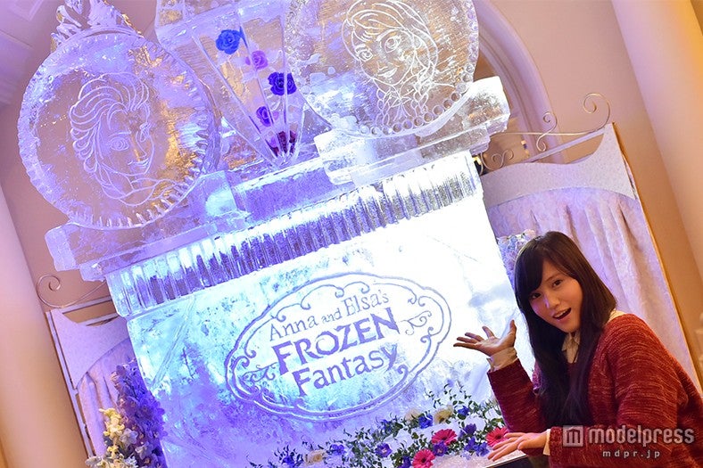 氷彫刻／モデル：矢内美麻理