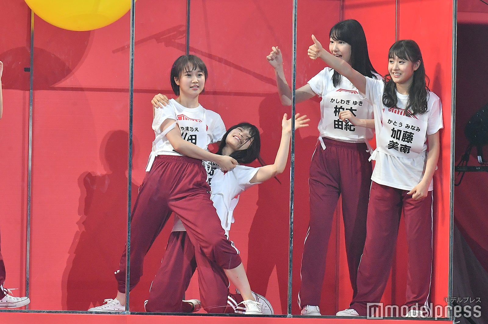 ジェスチャーゲームで必死に伝えるメンバー／NGT48 4thシングルリリースイベント （C）モデルプレス