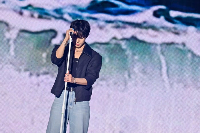 ドヨン(C)田中聖太郎写真事務所