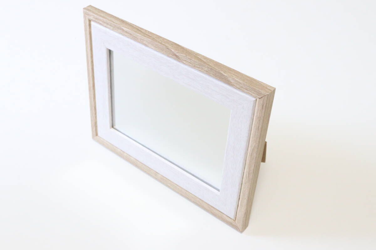 ダイソーのフレームミラー