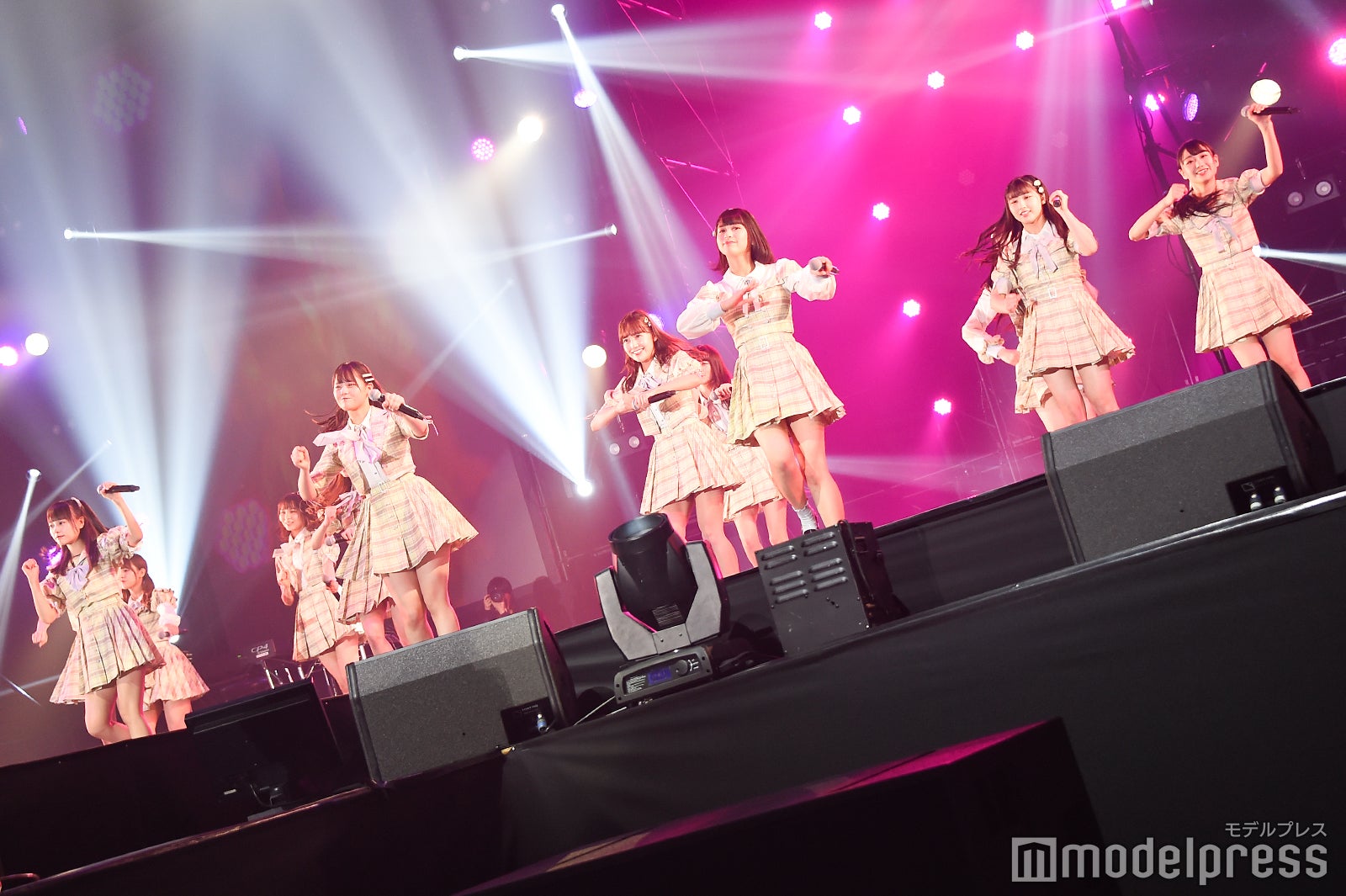 =LOVE（C）モデルプレス