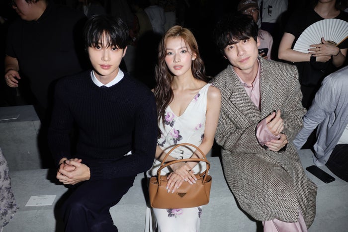 坂口健太郎、TWICEサナ＆ビョン・ウソクとのミラノ3ショットが話題「豪華すぎる」