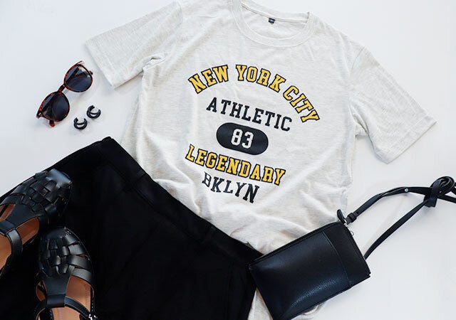 しまむら　トップス　ロゴT　コーデ