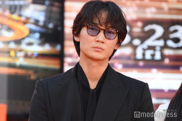綾野剛(C)モデルプレス