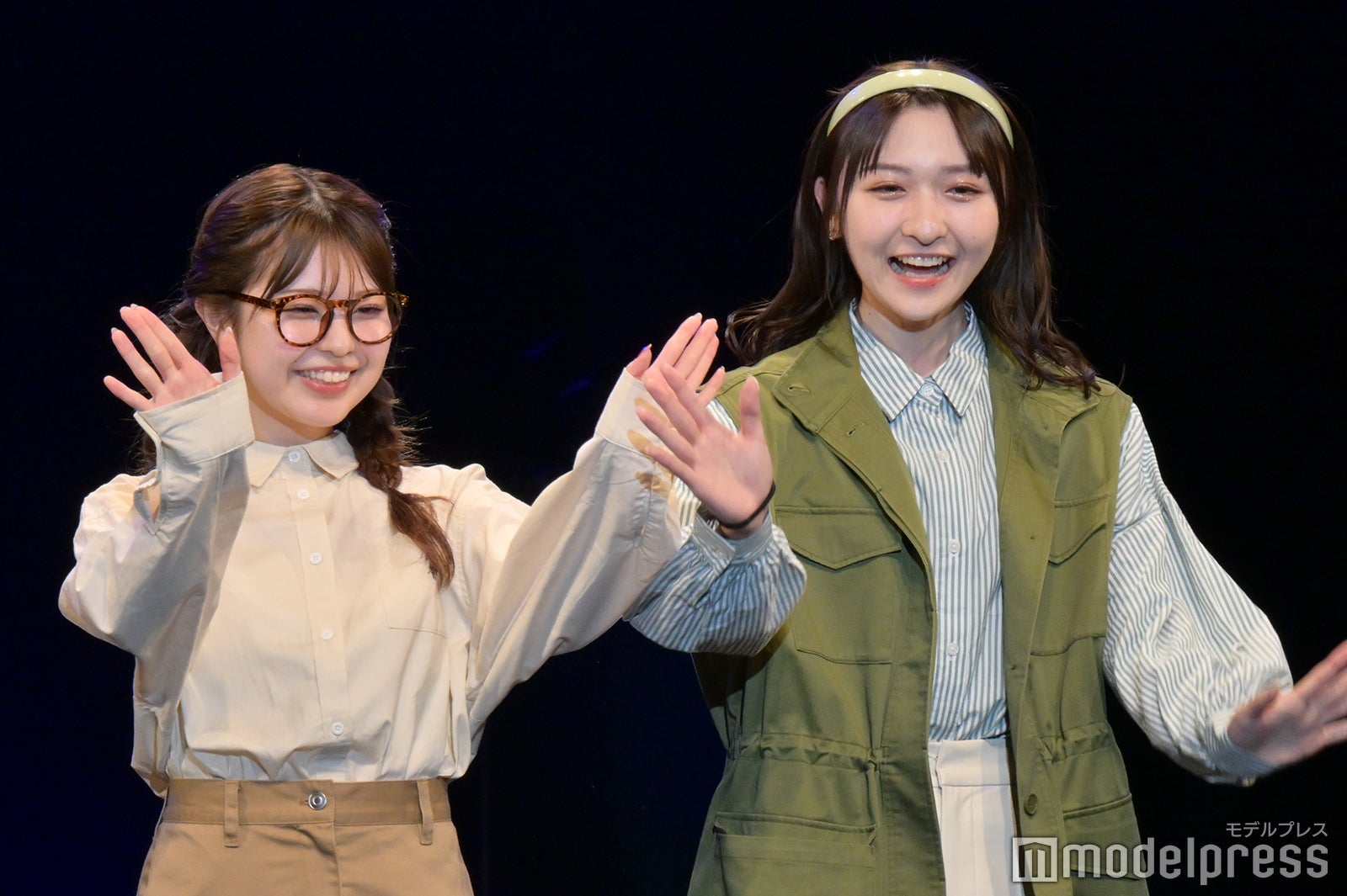 折田涼夏、横山莉華（C）モデルプレス