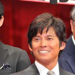 舞台挨拶に登場した織田裕二