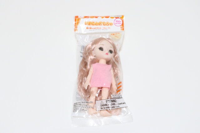 ダイソーの着せ替えゆきちゃん（ウェーブ）のパッケージ