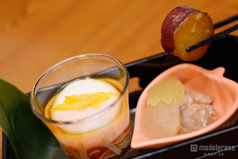 冷製半熟玉子と素麺、鶏の照り焼き、金時いものレモン煮、冬瓜八方煮
