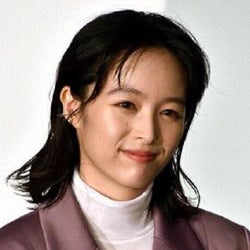 清野菜名 キュートなピースサインに反響 そのポーズ可愛い ピース真似する モデルプレス