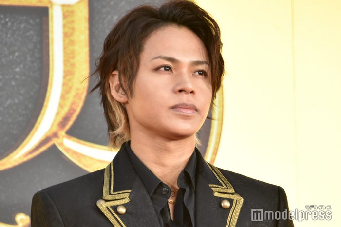 緊張の面持ちの上田竜也(C)モデルプレス