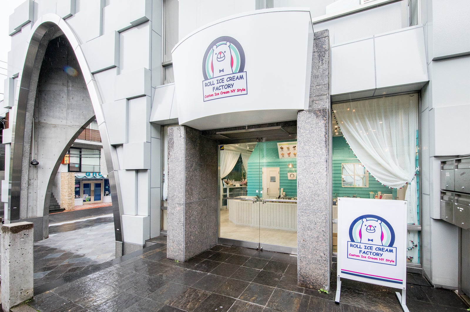 ロールアイスクリームファクトリー／画像提供：ROLL ICE CREAM FACTORY