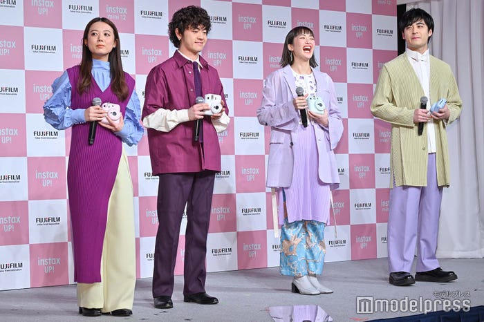 緑黄色社会(左から)peppe、穴見真吾、長屋晴子、小林壱誓(C)モデルプレス