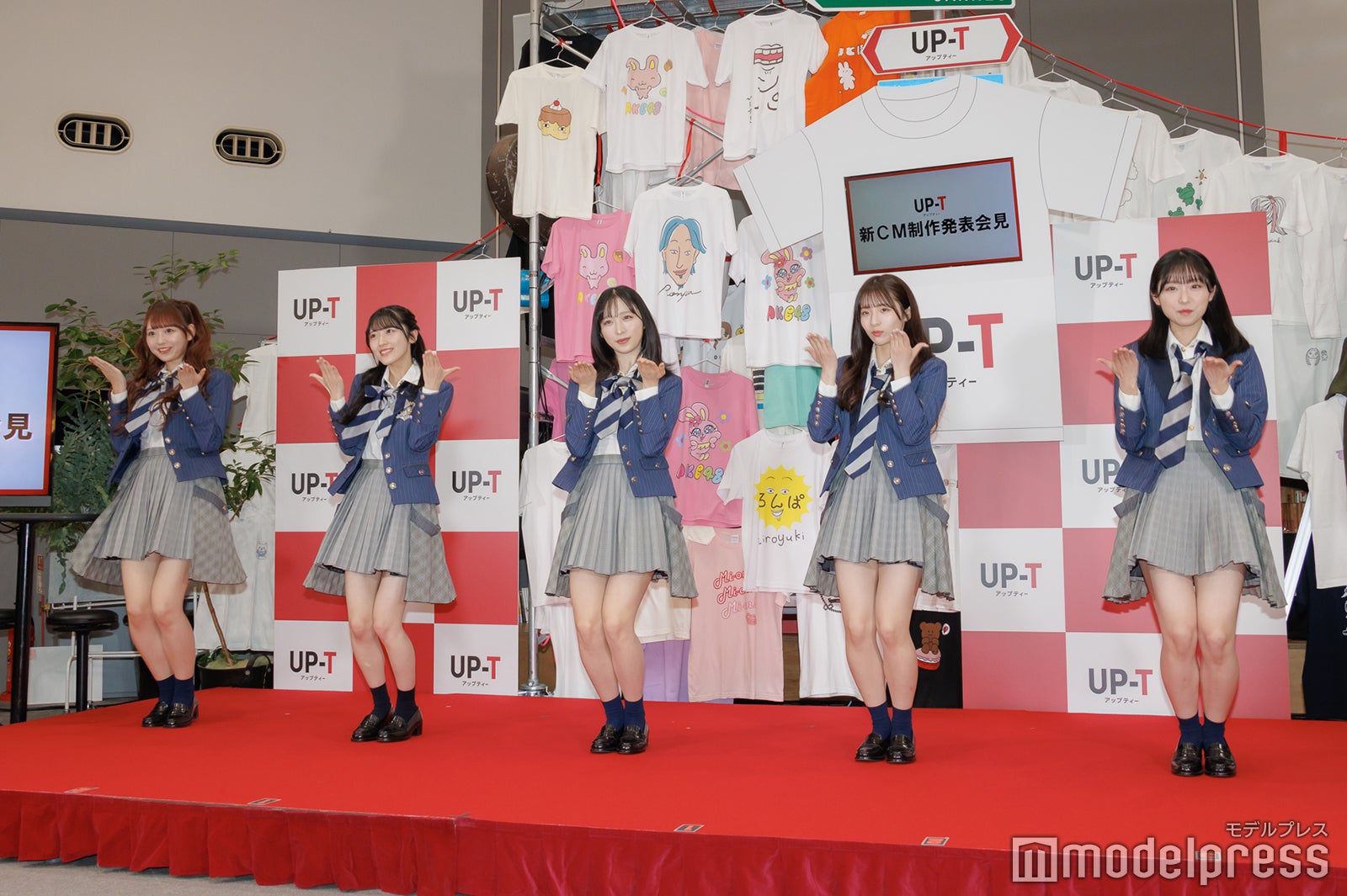 大盛真歩、佐藤綺星、小栗有以、平田侑希、山内瑞葵（C）モデルプレス