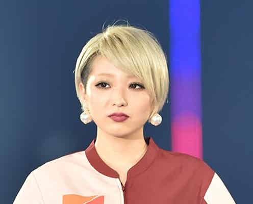 なつぅみの「セブンイレブン」制服姿に胸キュン