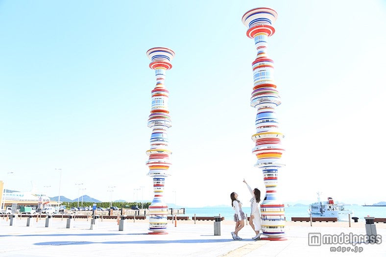 高松港に建つアート作品「Liminal Air-core-（ルミナルエアコア）」