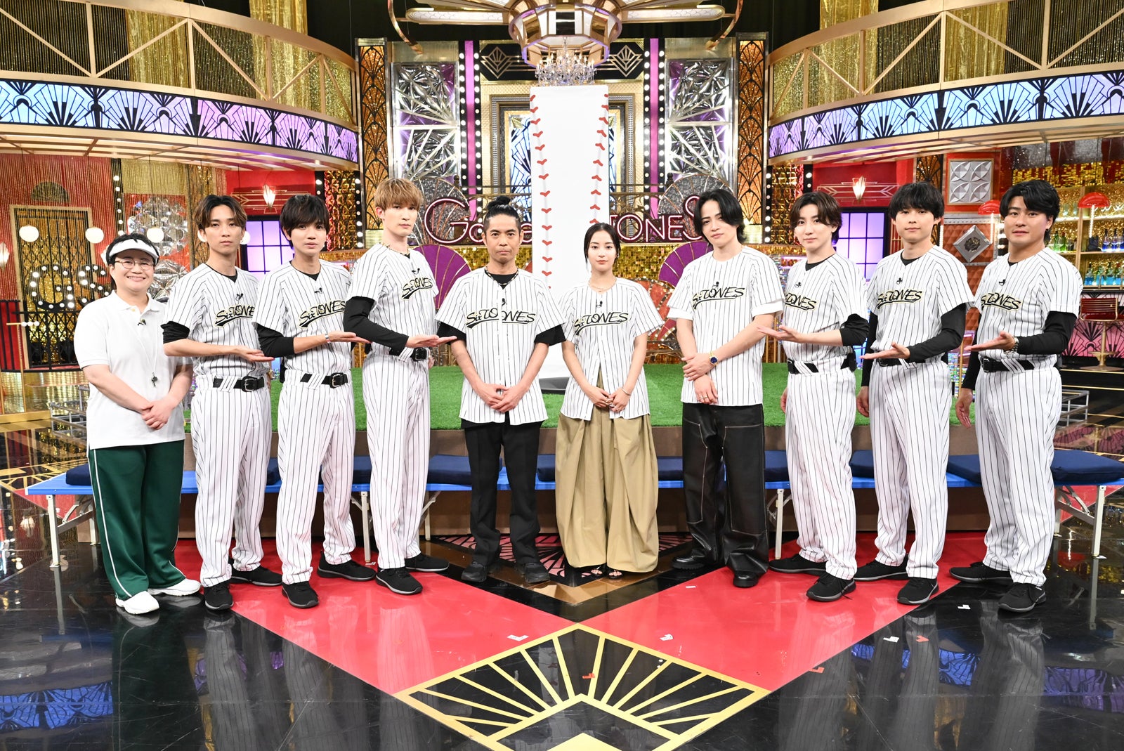 近藤春菜、田中樹、高地優吾、久保田利伸、広瀬すず、菊池風磨、ジェシー、京本大我、松村北斗、森本慎太郎（C）日本テレビ