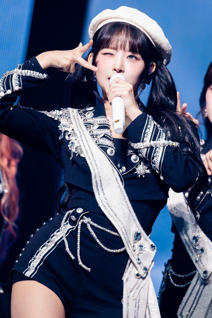 レイ／撮影：田中聖太郎写真事務所