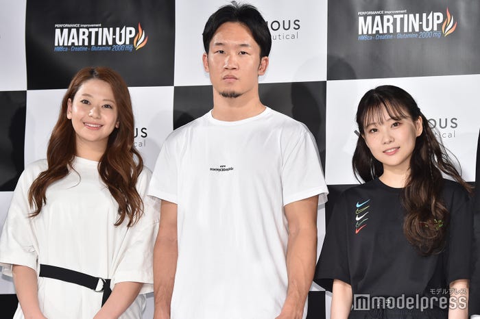 希帆、朝倉未来、重盛さと美 (C)モデルプレス