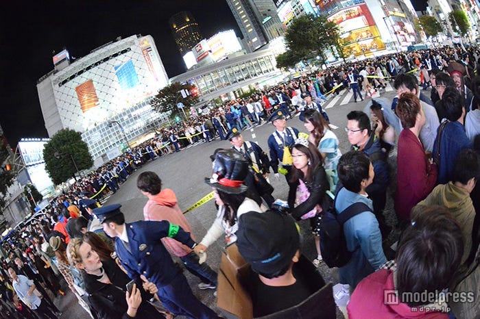 スクランブル交差点