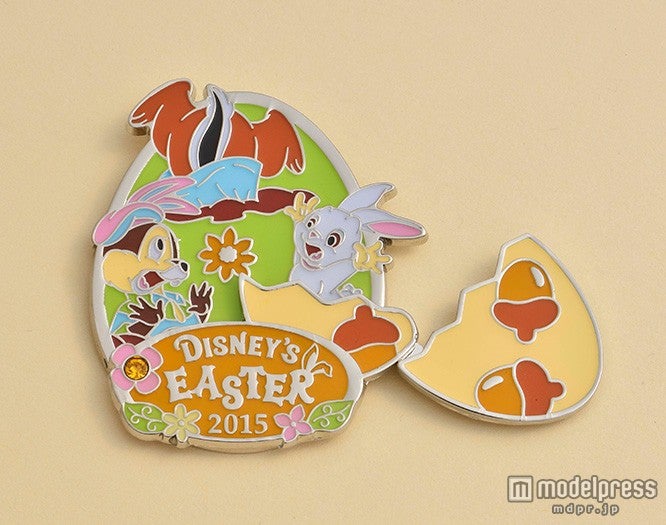 前期：チップ＆デールのピン／（C）Disney