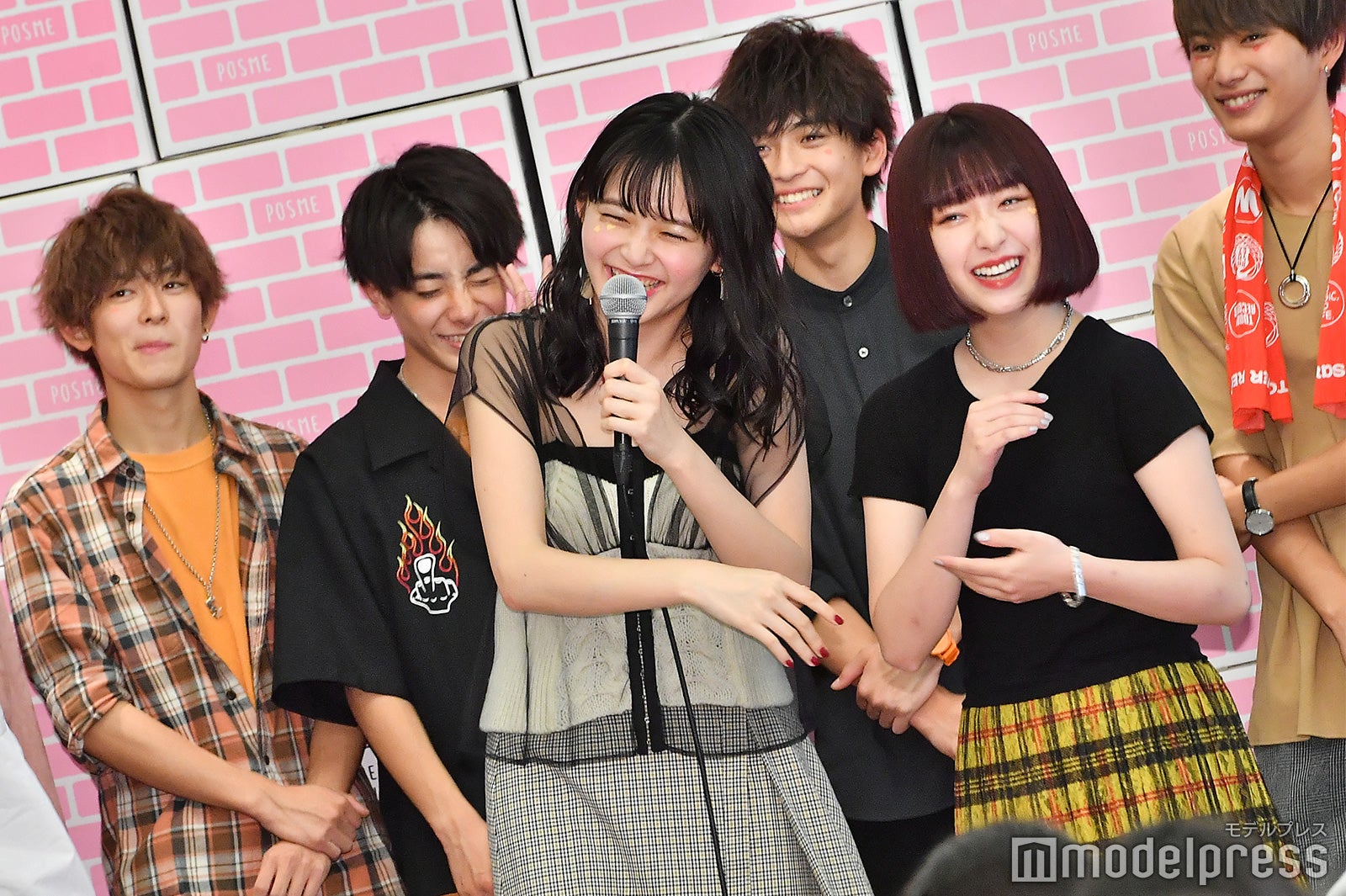 久間田琳加、吉田凜音（C）モデルプレス