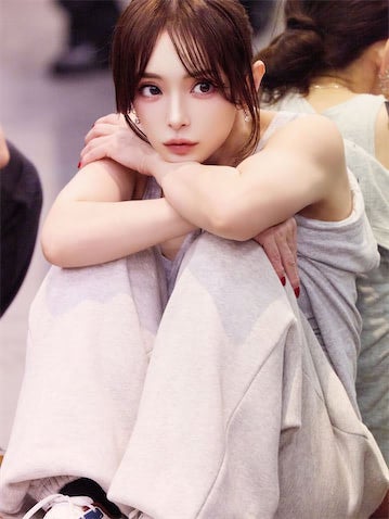 浜崎あゆみ、最新リハショットで見せた美貌に「お人形さんレベルの可愛さ」と絶賛の声