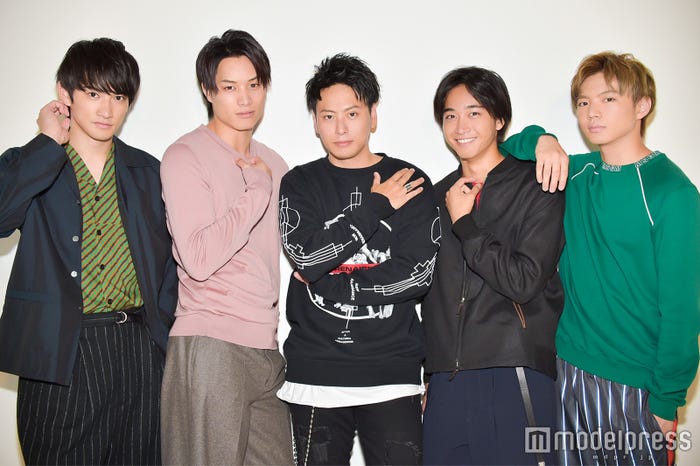町田啓太、鈴木伸之、山下健二郎、佐藤寛太、佐藤大樹(C)モデルプレス