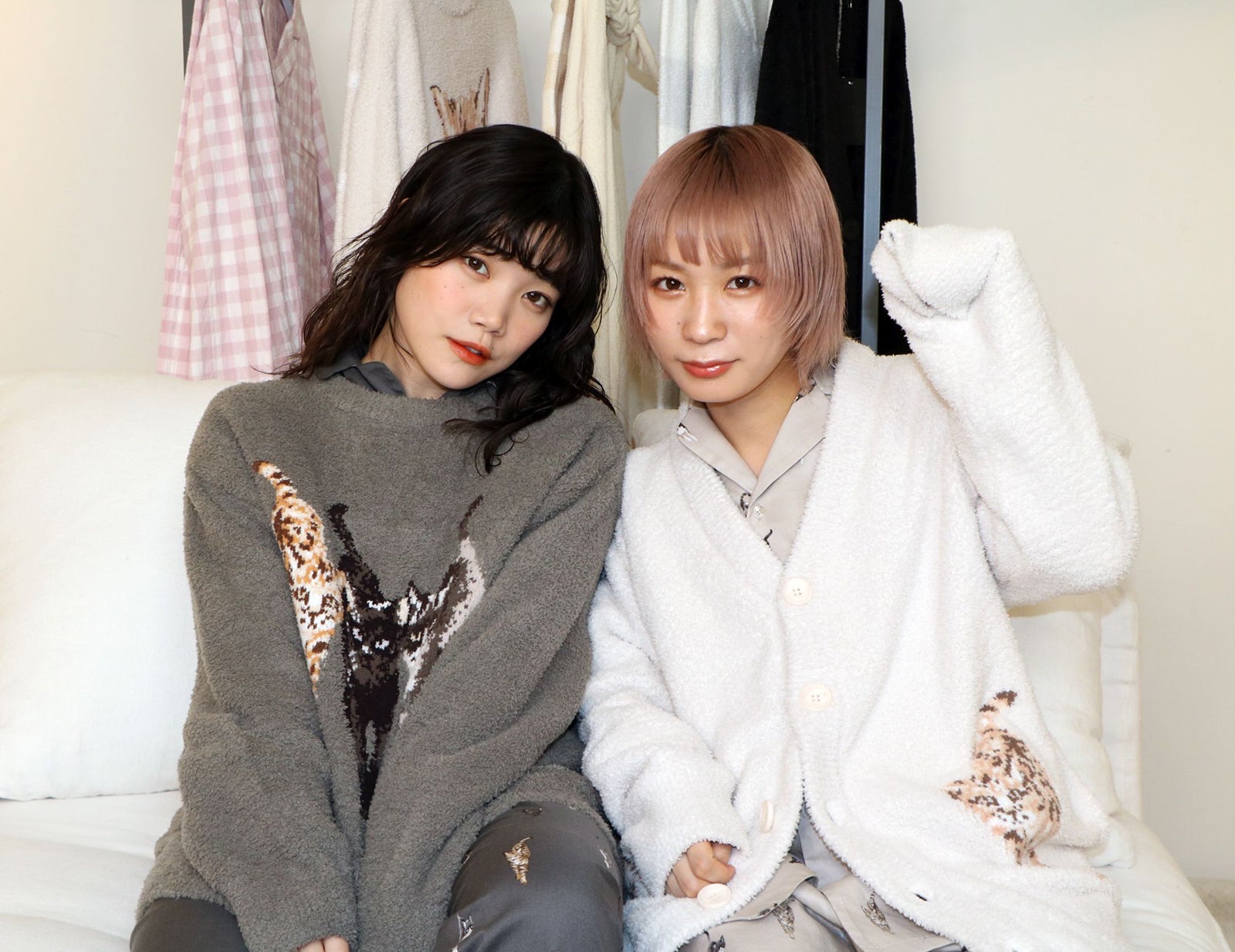 BiSHモモコ、唐突な“生着替え”にチッチ「いまモモコさんは裸かな？」好きなタイプも明かす