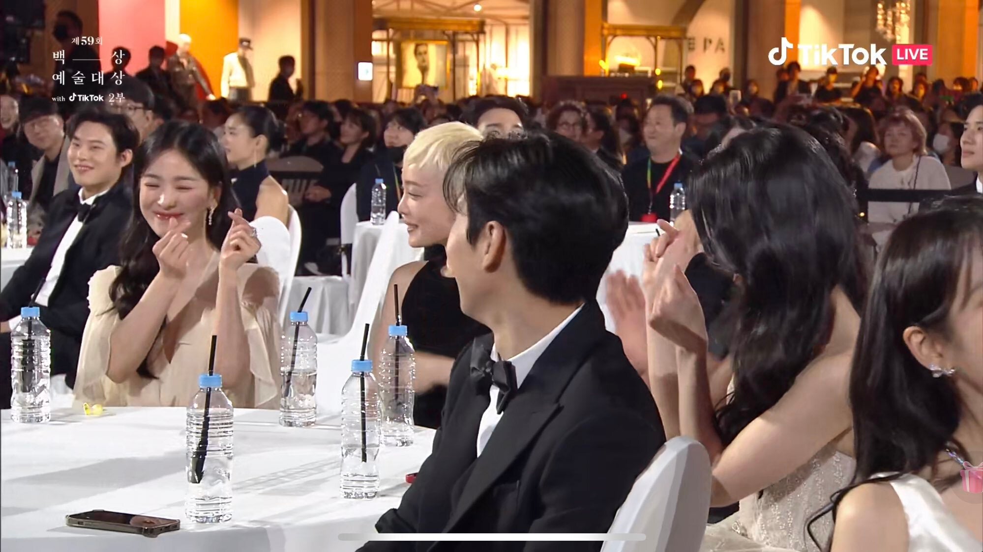 「第59回百想芸術大賞」TikTok配信より