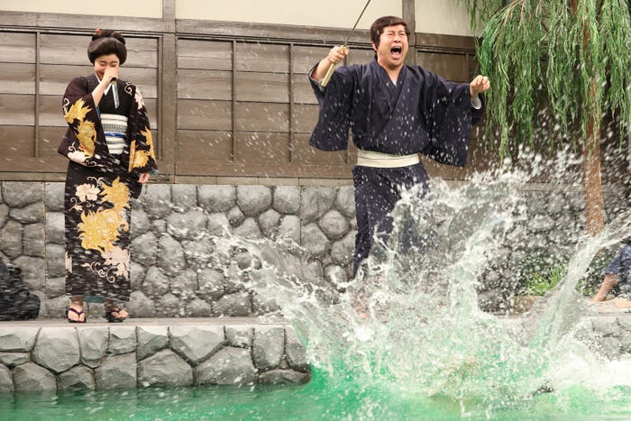 山之内すず、澤部佑(C)フジテレビ
