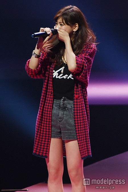 西内まりや、感極まり涙　夢の実現と目標を語る