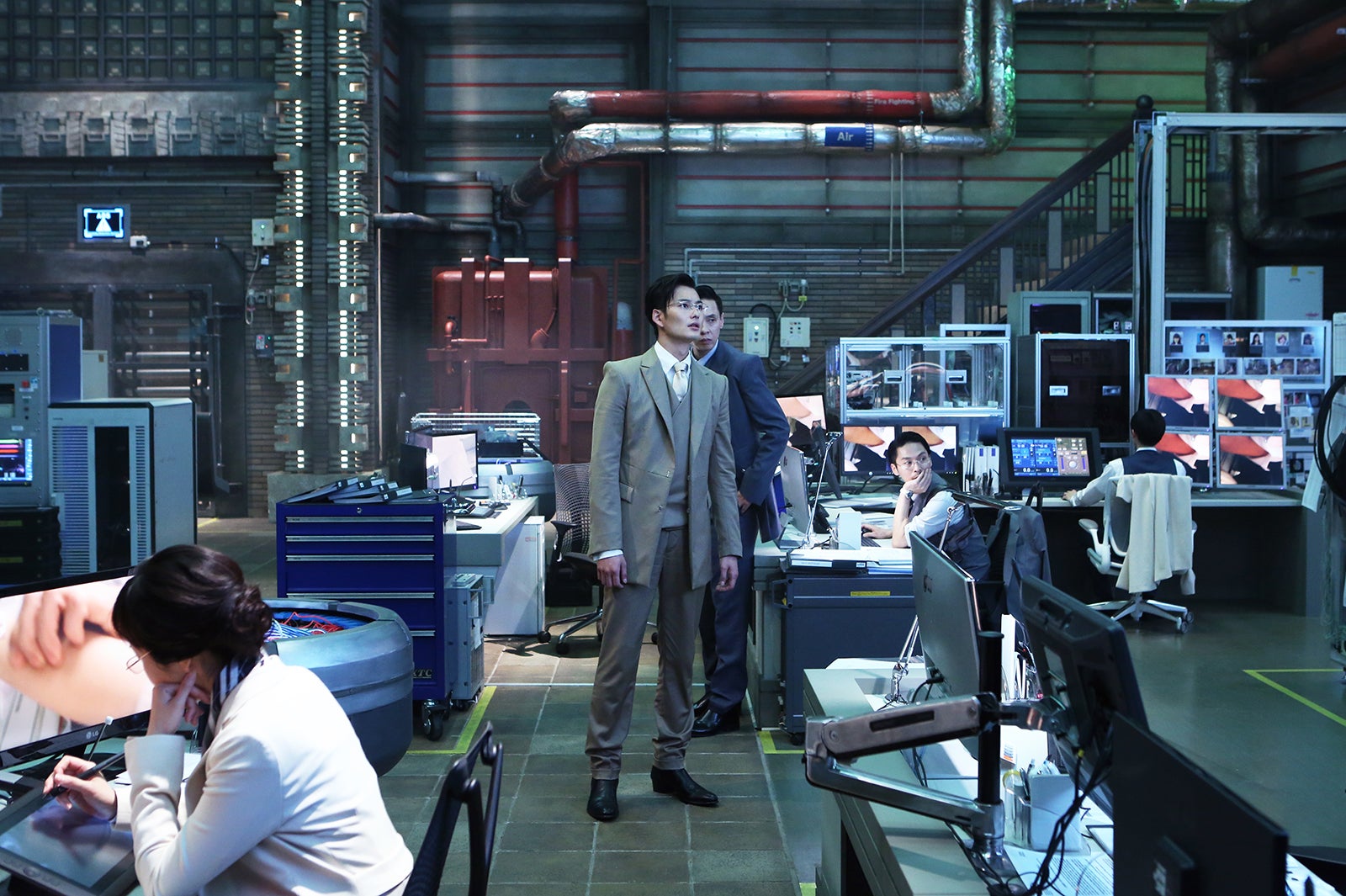 映画「秘密 THE TOP SECRET」より（C）2016「秘密 THE TOP SECRET」製作委員会